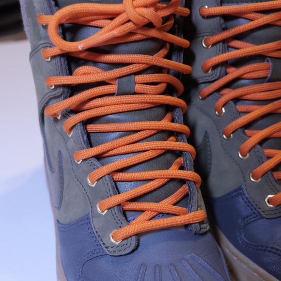 Size 7 - Nike Dunk Sky SneakerBoot 2.0 Dark Loden Raspberry - Picture 2 of 14